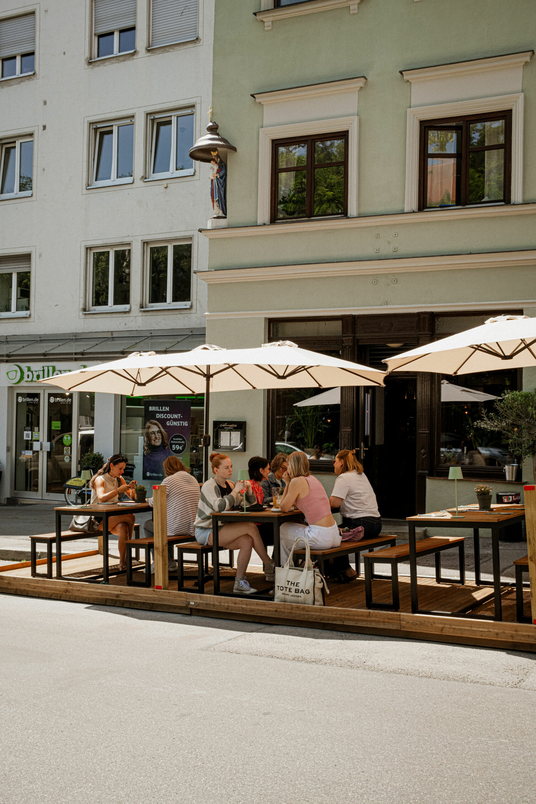 The Green House Dein place to be